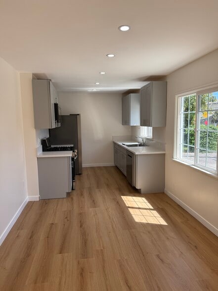 Kitchen Dining - 11307 Miranda St