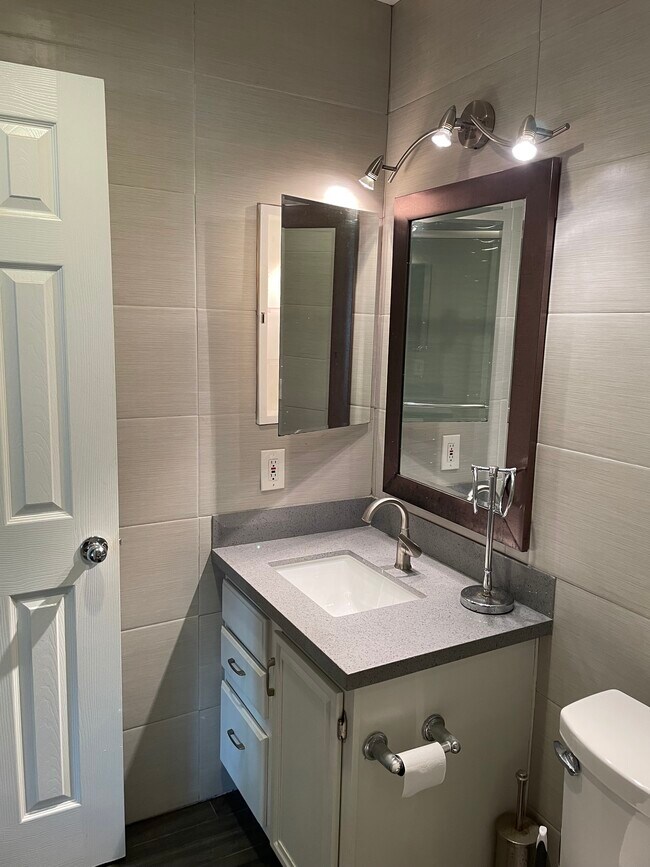 Building Photo - 2340 Hosp Way