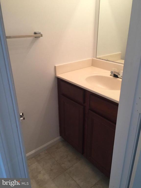Building Photo - 61 White Pine Cir