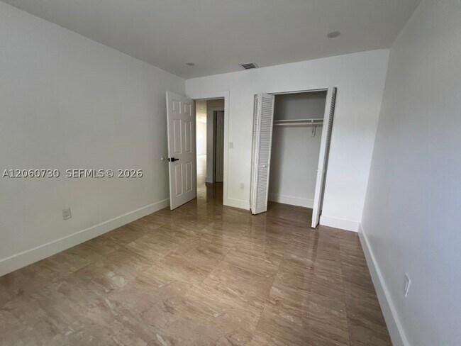 Building Photo - 1239 SW 22nd Ave