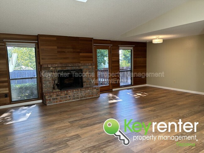 Building Photo - 2722 Cambridge Dr