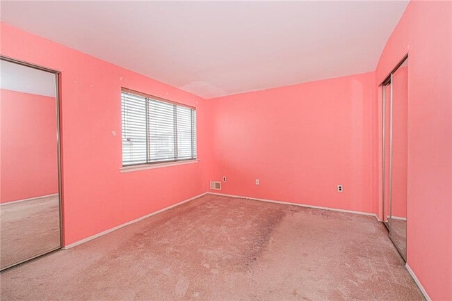 Building Photo - 709 Correll Ave