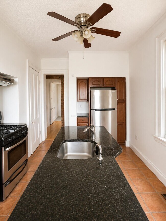 Building Photo - 60 Clifton Pl