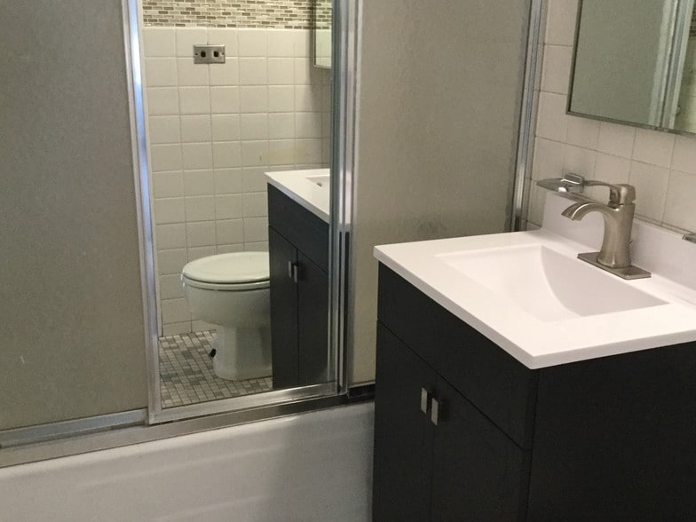 1st Bathroom - New Vanity - 5757 N Sheridan Rd