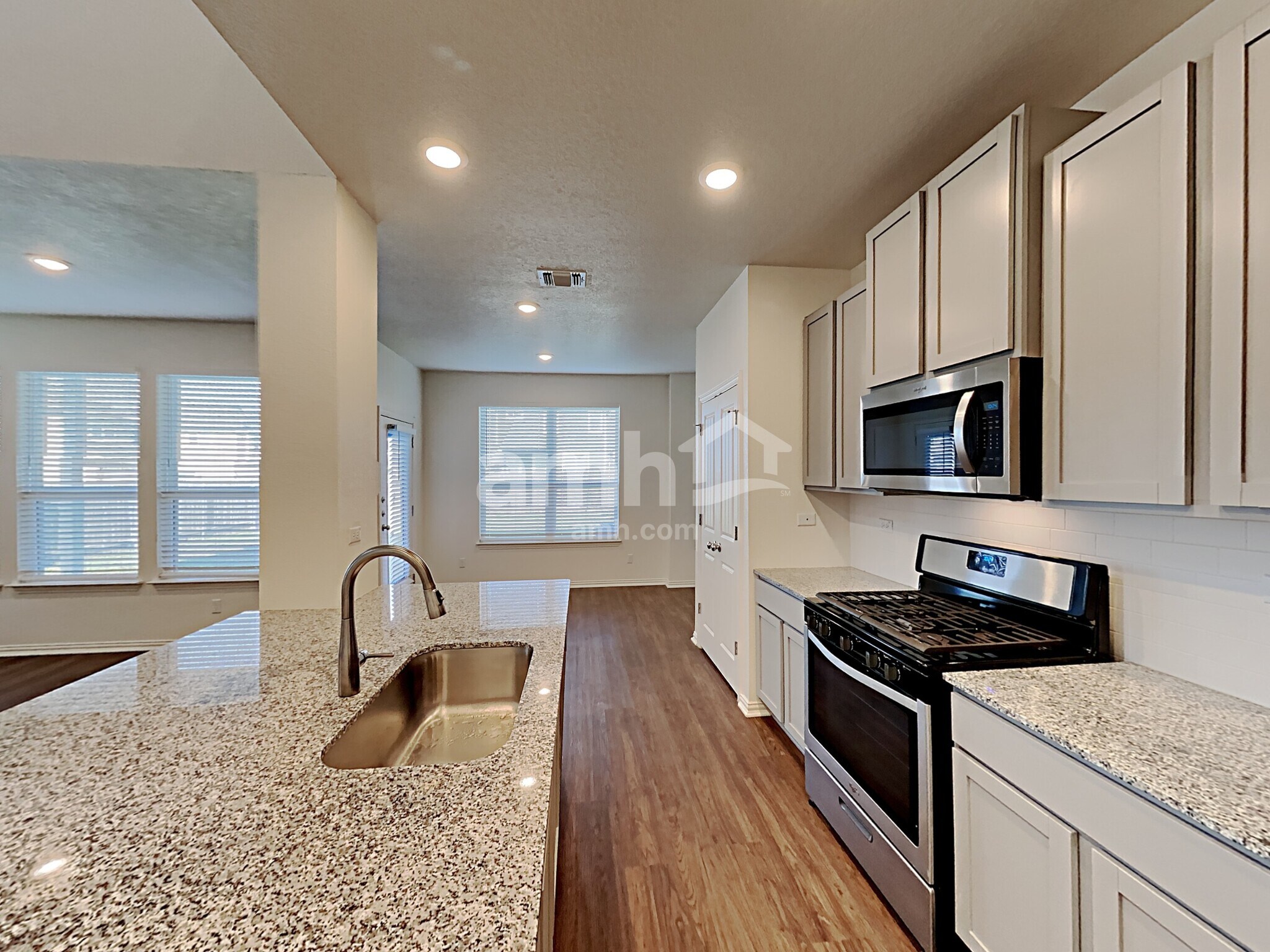 Building Photo - 2709 Wolfcreek