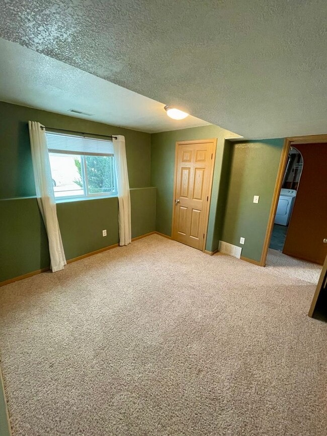 Building Photo - ~ FALL SPECIALS GALORE ~ Beautiful 3 Bedro...