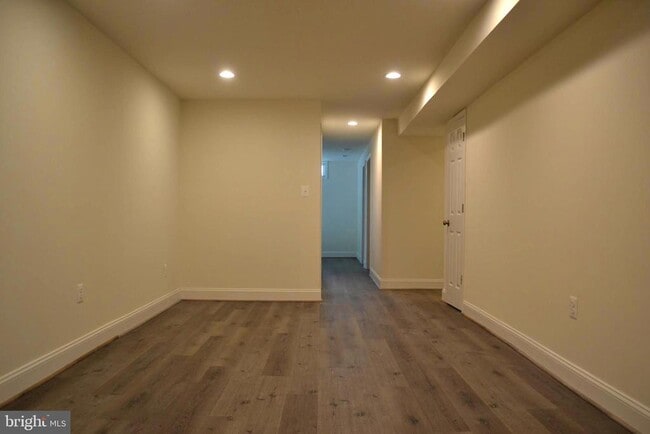 Building Photo - 16570 Sioux Ln
