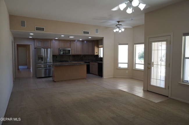 Building Photo - 6693 Capitan Ridge