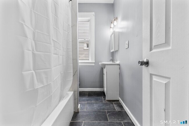 Building Photo - 78 Shelton Ave