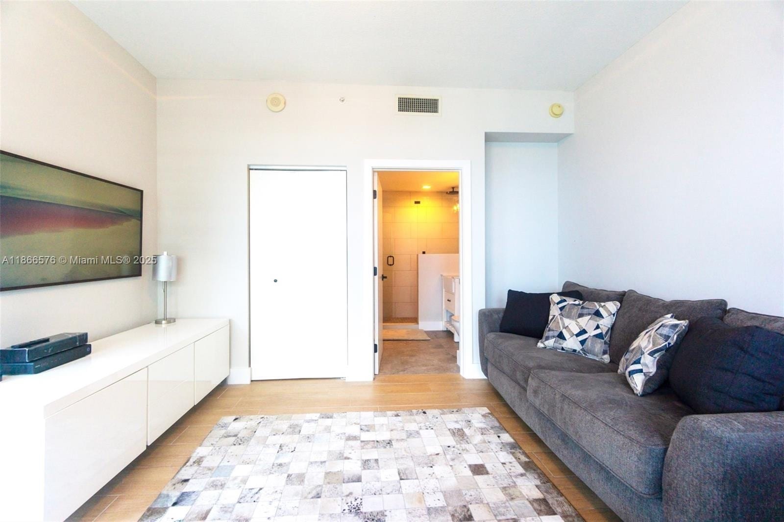 Building Photo - 60 SW 13th St