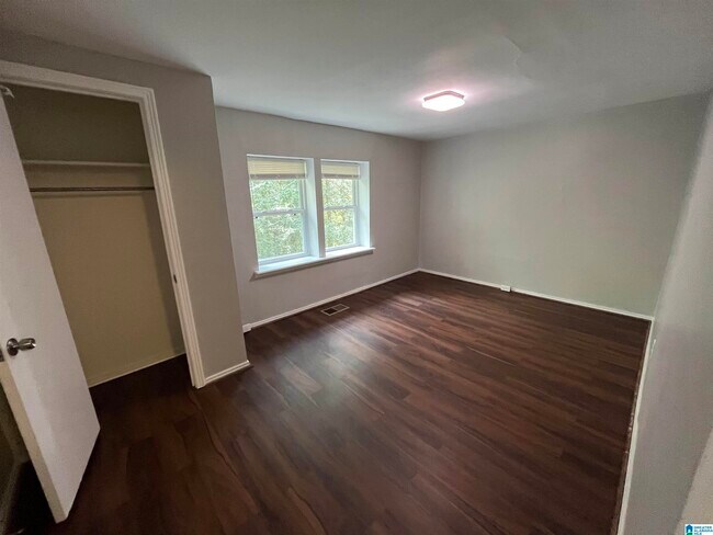 Building Photo - 3637 Elmore Dr