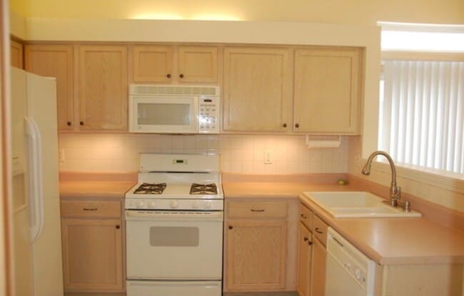 Building Photo - 14019 S Oakdale Cir