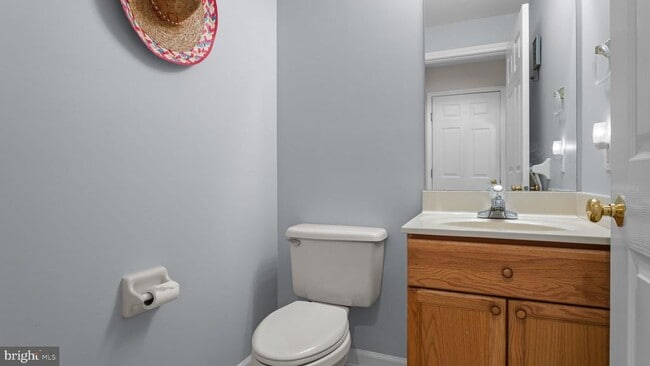 Building Photo - 301 Holly Hill Ct