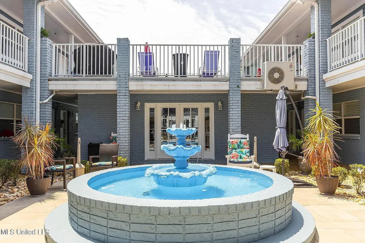 Building Photo - 1282 Beach Blvd