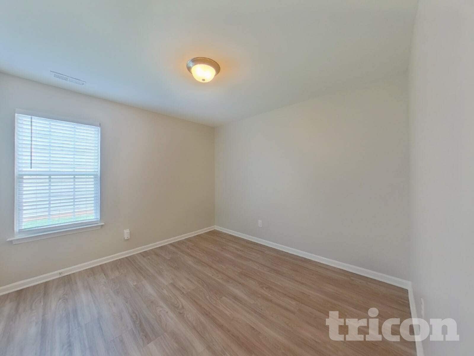Building Photo - 6235 Leslie Drive