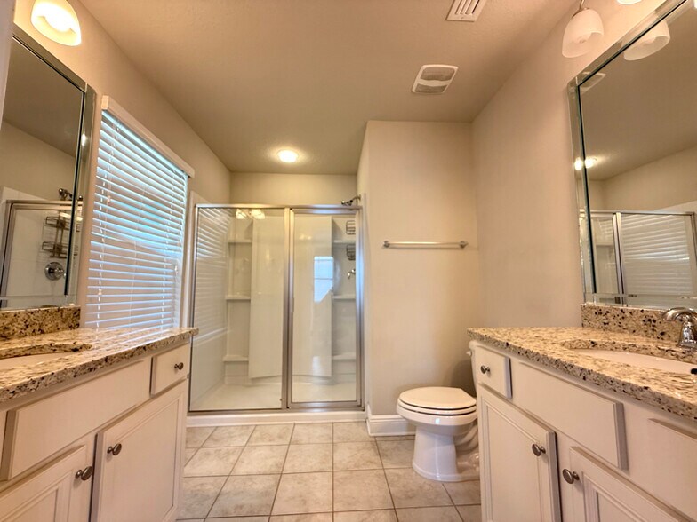 Building Photo - 163 Mosaic Oaks Cir