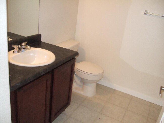Building Photo - "Spacious 3-Bedroom Denver Condo with Cozy Fireplace & Modern Comforts!"