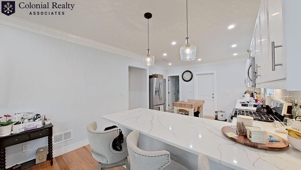 Building Photo - 32 Woodrow Ave