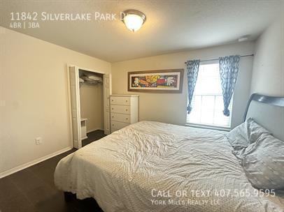 Building Photo - 11842 Silverlake Park Dr