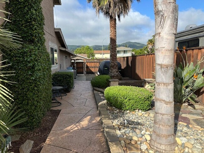 Building Photo - San Ramon 5 bed / 2.5 bath, desirable neig...