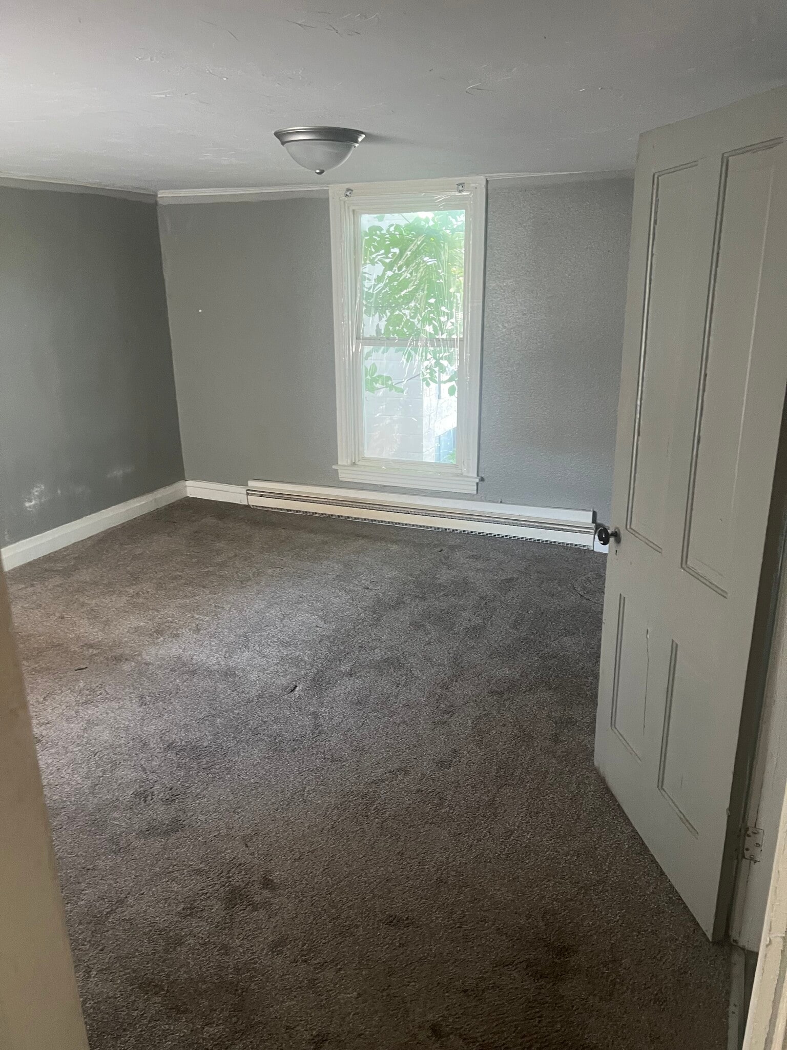 Bedroom # 1 - 122 E Chestnut St