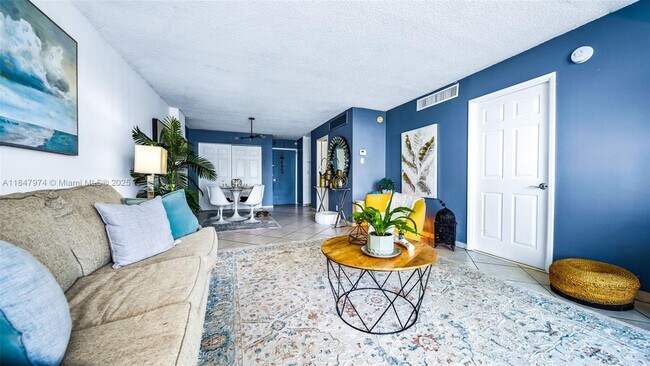 Building Photo - 6770 Indian Creek Dr