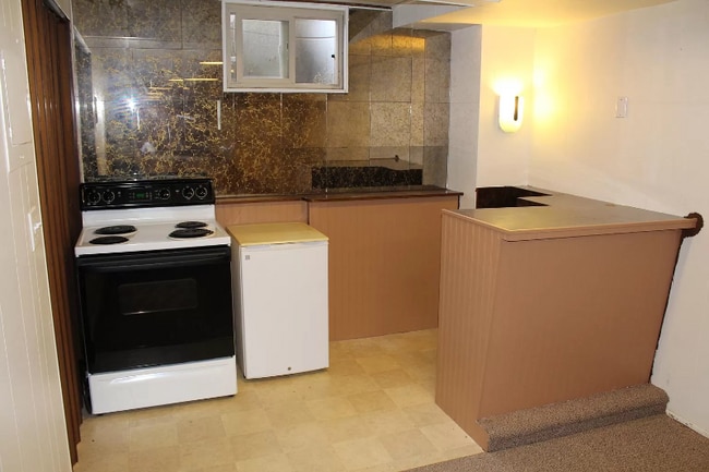 Building Photo - 2301 S College Ave