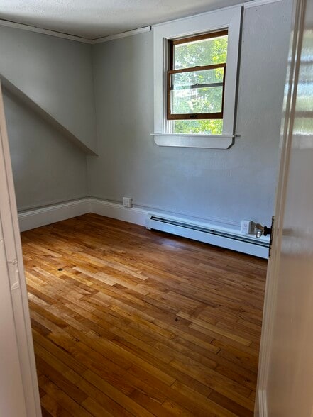 Building Photo - 43 Southwell Ave