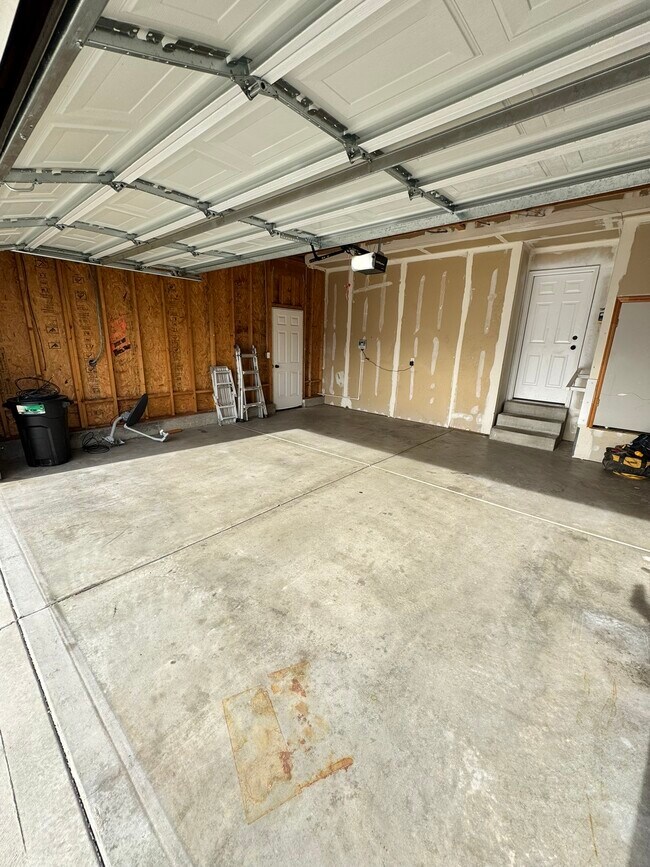 Building Photo - 4148 W 5060 S