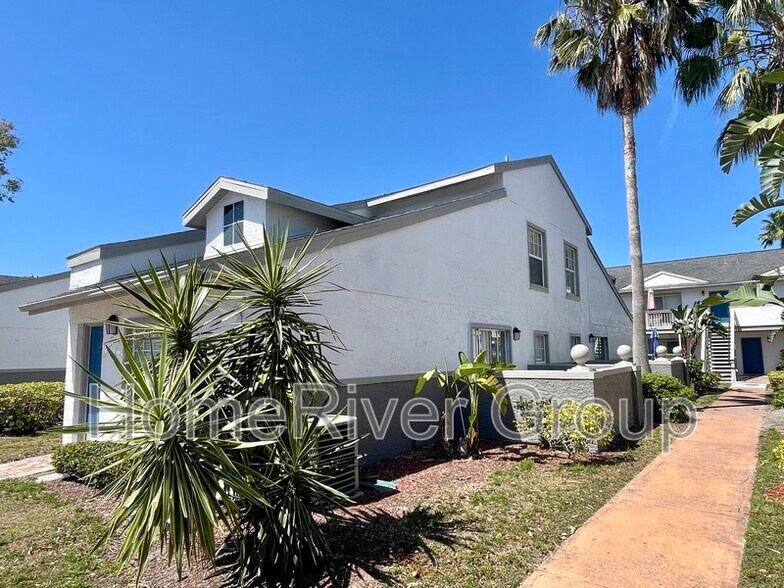 Building Photo - 8517 Lincoln Cove Dr