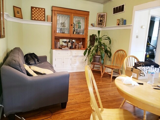 Building Photo - 3508 N Broadway