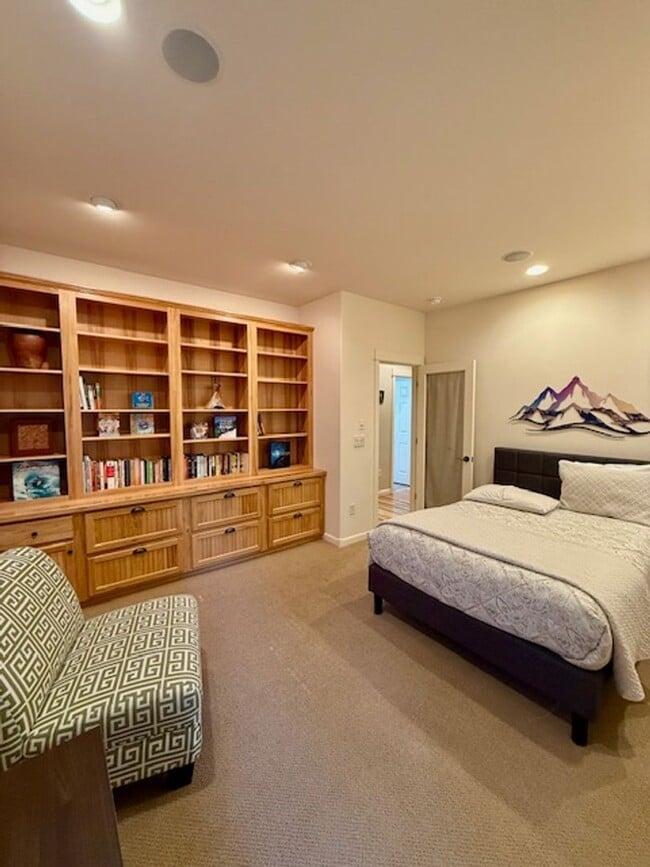 Building Photo - Charming Single-Level 3 BR Retreat in Shev...