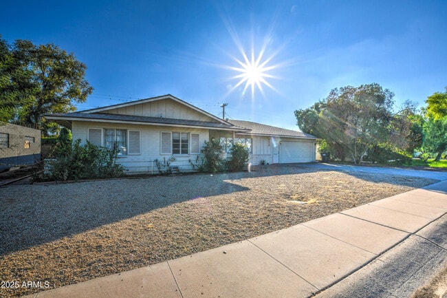 Primary Photo - 8235 E Virginia Ave