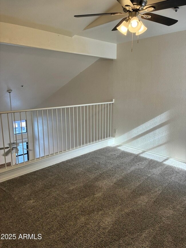 Building Photo - 624 S Crows Nest Dr