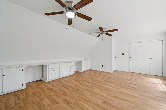 Building Photo - 1757 Lafayette Dr