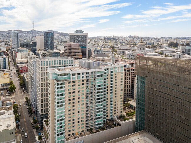 Building Photo - 1160 Mission St