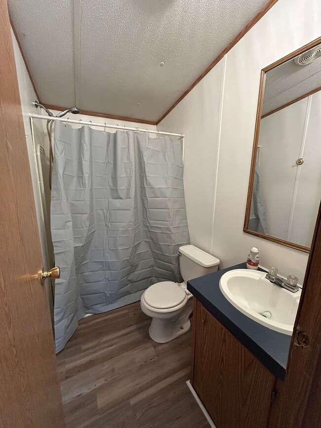 Building Photo - Coming Soon! 3 Bed 2 Bath Peaceful Country Home