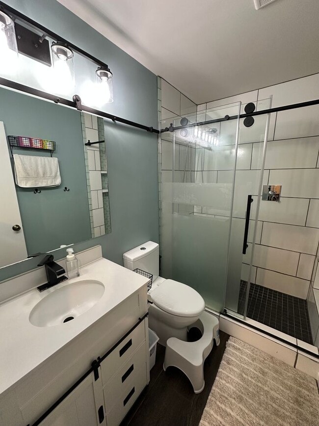 Building Photo - 7775 Camino Glorita