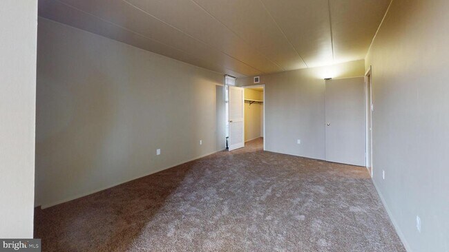Building Photo - 2612 Fort Farnsworth Rd