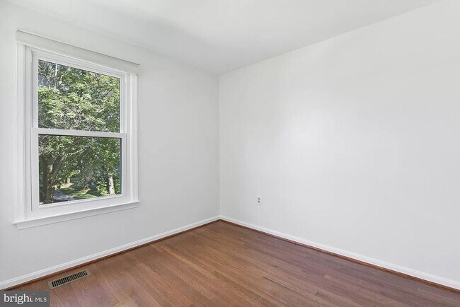 Building Photo - 10606 Tuppence Ct