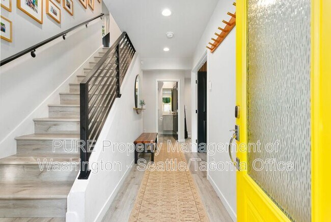 Building Photo - 7229 Turquoise Dr SW