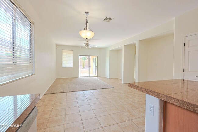 Building Photo - 39904 N Bell Meadow Trail