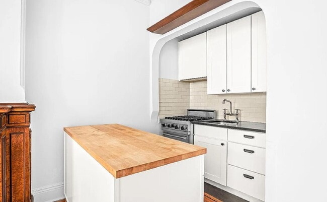 Building Photo - 44 Remsen St