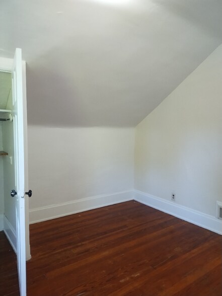 Building Photo - 3521 Clifton Ave