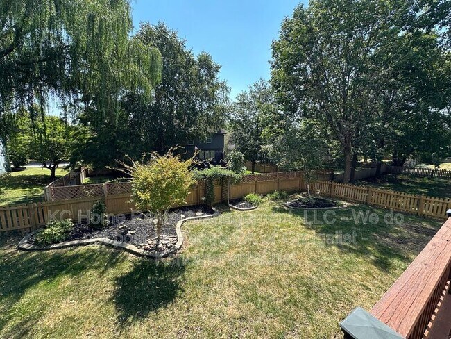 Building Photo - 5605 W 153rd Terrace