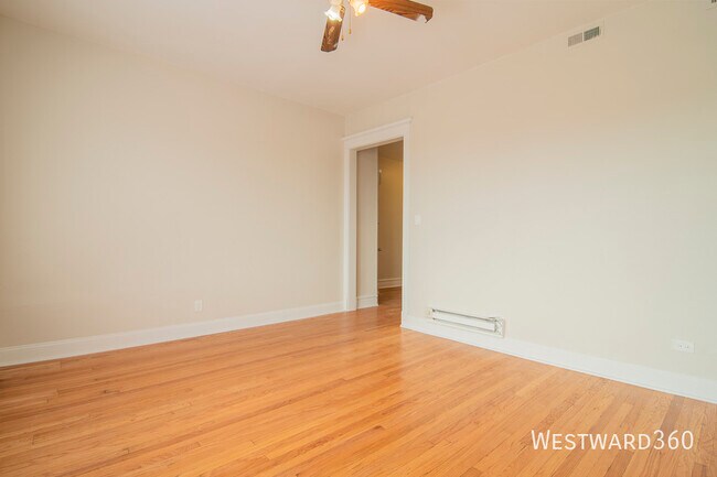 Building Photo - 1548 N Homan-1-3