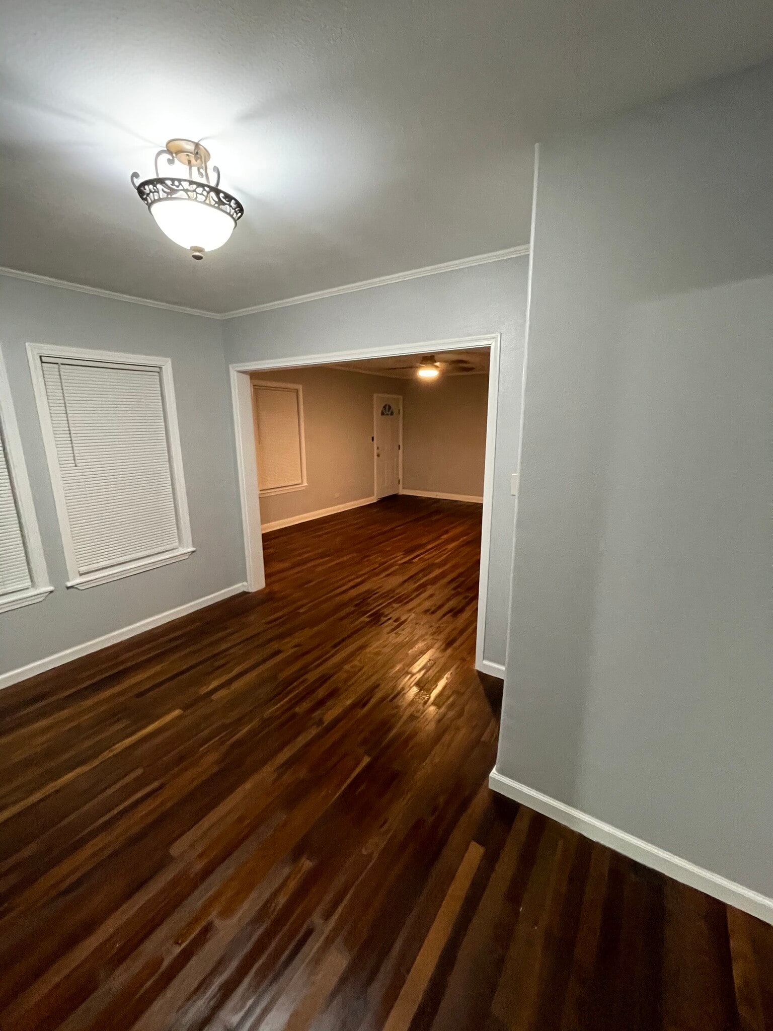 Living & Dining - 229 W George St