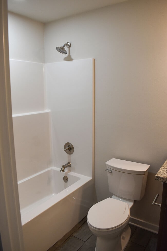 Building Photo - The Cottages of East Avenue