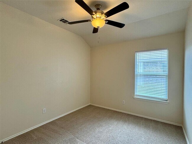 Building Photo - 1692 Amberwood Loop