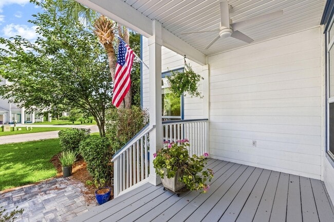 Building Photo - 92 Cypress Breeze Dr